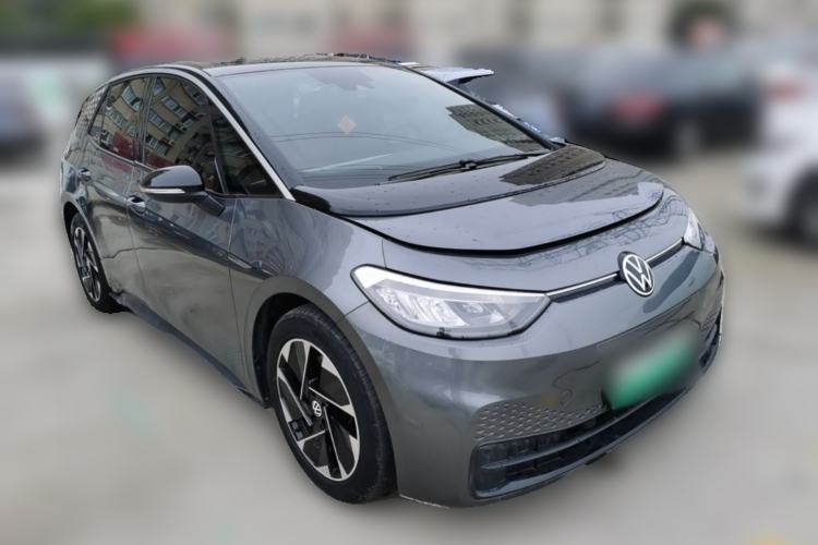 Used Volkswagen ID.3 2024 Outstanding Edition Front Right 45 Deg