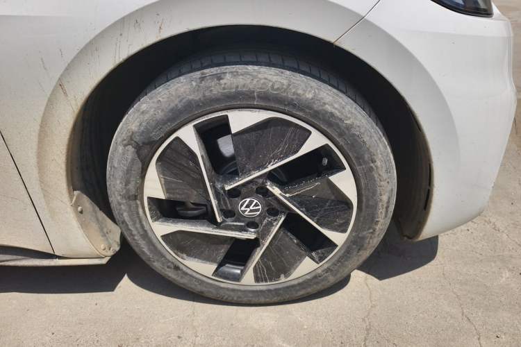 Used Volkswagen ID.3 2024 Pure & Smart Edition Right Front Wheel Hub