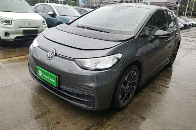 Ojetý Volkswagen ID.3 2024 Outstanding Edition