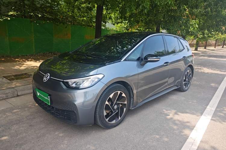 Used Volkswagen ID.3 2024 Pure & Smart Edition Guazi used car, China used car export, Used car for sale, Used cars, Cheapest cars for sale