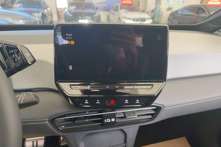 Used Volkswagen ID.3 2024 Outstanding Edition Audio And AC Panel