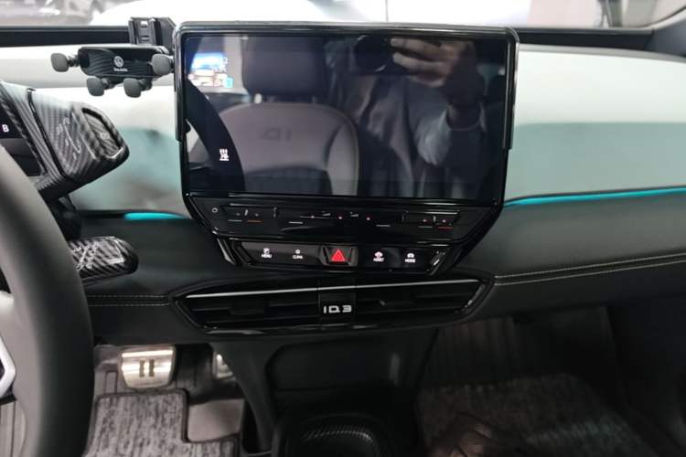 Used Volkswagen ID.3 2024 Intelligent Edition Audio And AC Panel