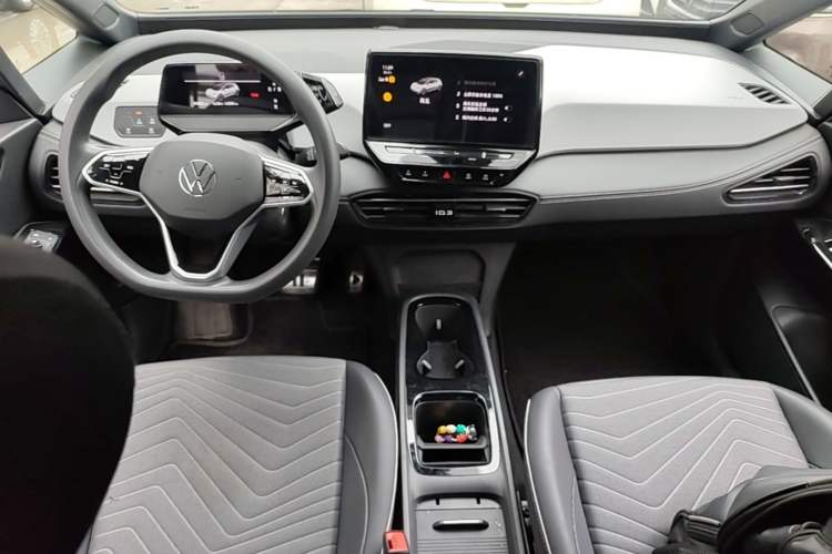 Used Volkswagen ID.3 2024 Pure & Smart Edition Center Console