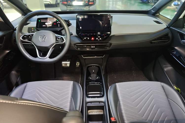 Used Volkswagen ID.3 2024 Outstanding Edition Center Console
