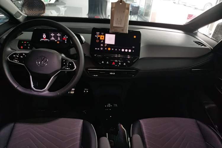 Used Volkswagen ID.3 2024 Outstanding Edition Center Console