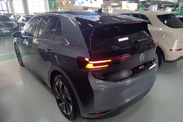 Used Volkswagen ID.3 2024 Outstanding Edition Exterior 2