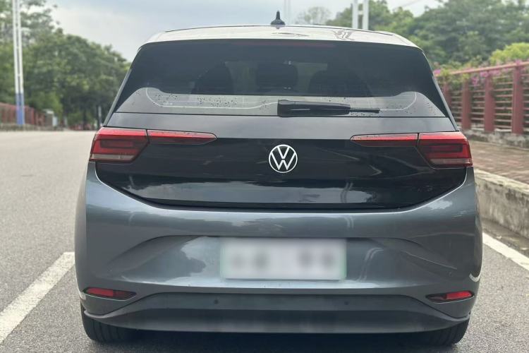 Used Volkswagen ID.3 2024 Outstanding Edition Exterior 3