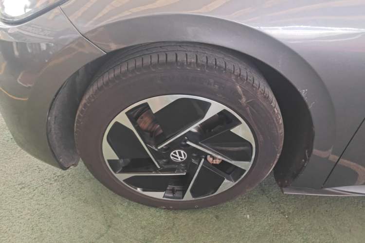 Used Volkswagen ID.3 2024 Outstanding Edition Exterior 4