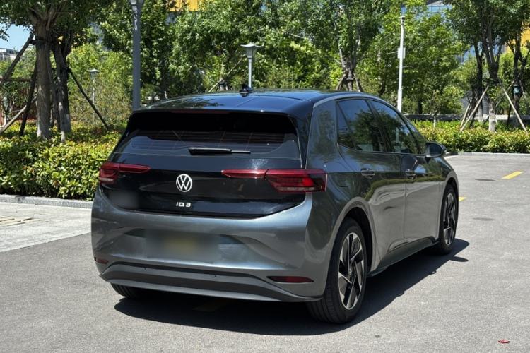 Used Volkswagen ID.3 2024 Outstanding Edition Exterior 5