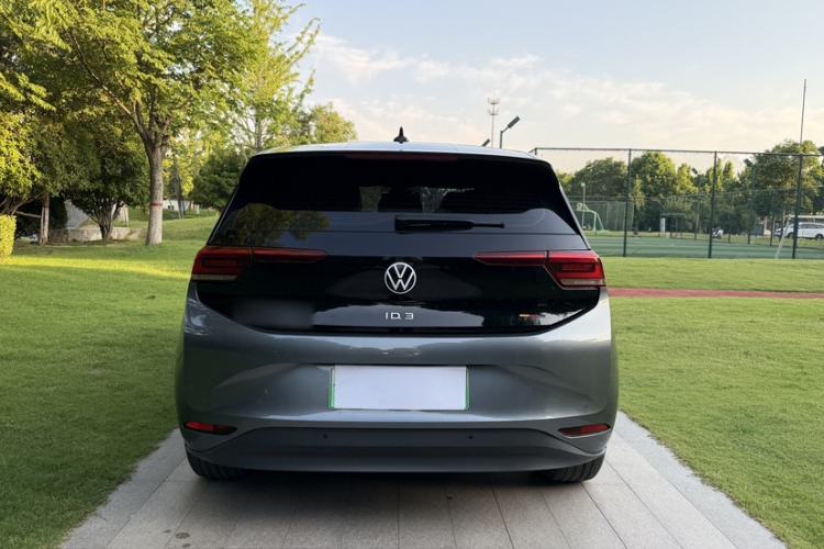 Used Volkswagen ID.3 2024 Outstanding Edition Exterior 6