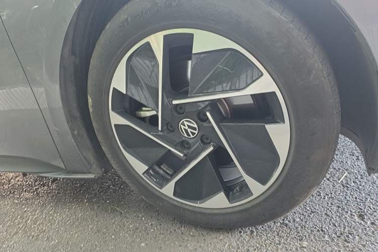Used Volkswagen ID.3 2024 Outstanding Edition Exterior 7