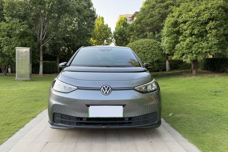 Used Volkswagen ID.3 2024 Outstanding Edition Exterior 8