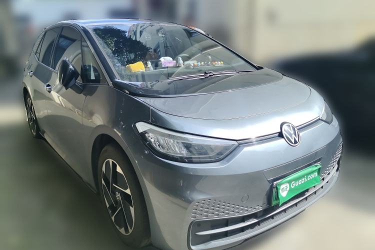 Used Volkswagen ID.3 2024 Pure & Smart Edition Front Right 45 Deg