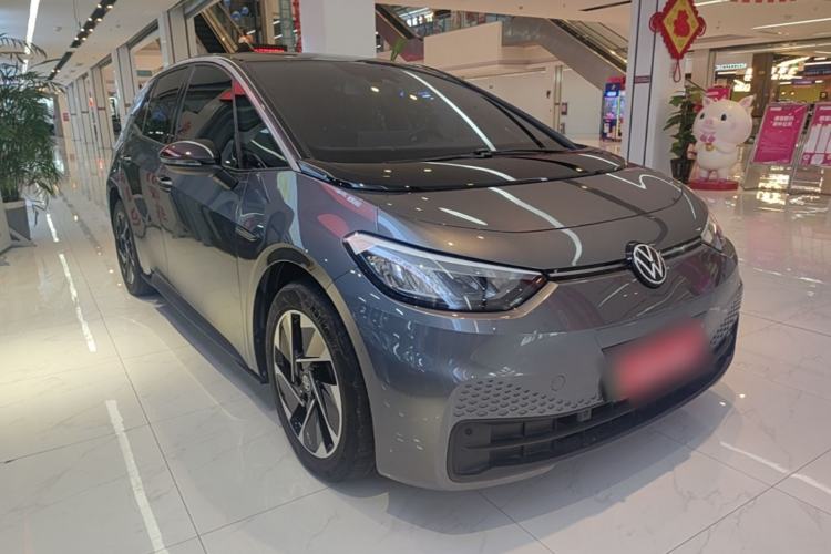 Used Volkswagen ID.3 2024 Pure & Smart Edition Front Right 45 Deg