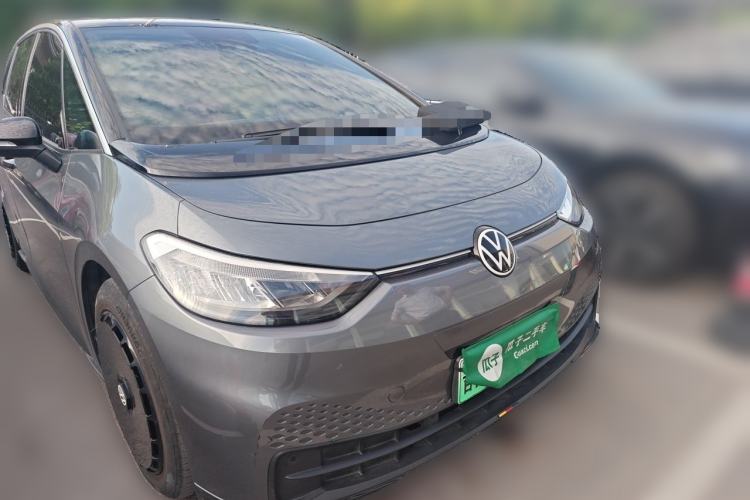 Used Volkswagen ID.3 2024 Outstanding Edition Front Right 45 Deg