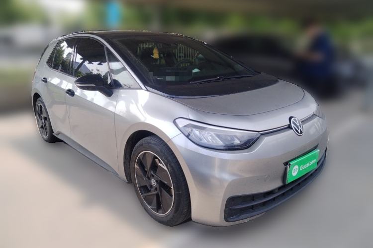Used Volkswagen ID.3 2024 Pure & Smart Edition Front Right 45 Deg