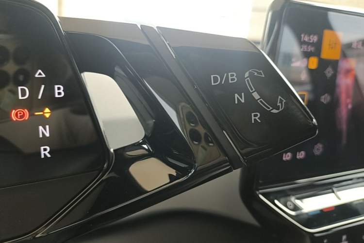 Used Volkswagen ID.3 2024 Pure & Smart Edition Gear Lever
