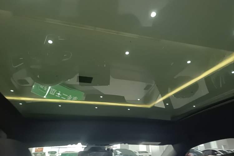 Used Volkswagen ID.3 2024 Outstanding Edition Headliner