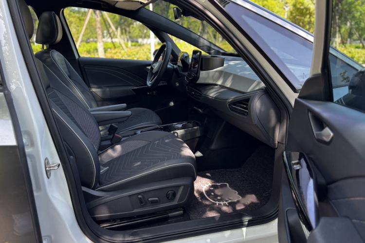 Used Volkswagen ID.3 2024 Outstanding Edition Interior 11