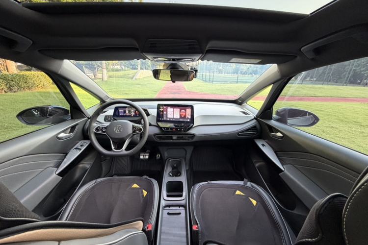 Used Volkswagen ID.3 2024 Outstanding Edition Interior 3