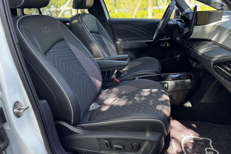 Used Volkswagen ID.3 2024 Outstanding Edition Interior 6