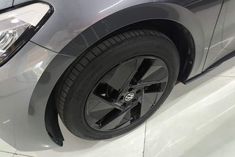 Used Volkswagen ID.3 2024 Pure & Smart Edition Left Front Wheel Hub