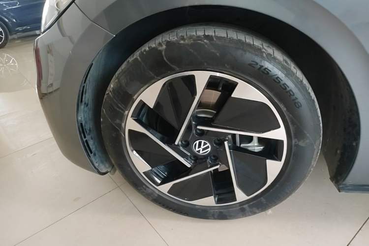 Used Volkswagen ID.3 2024 Pure & Smart Edition Left Front Wheel Hub