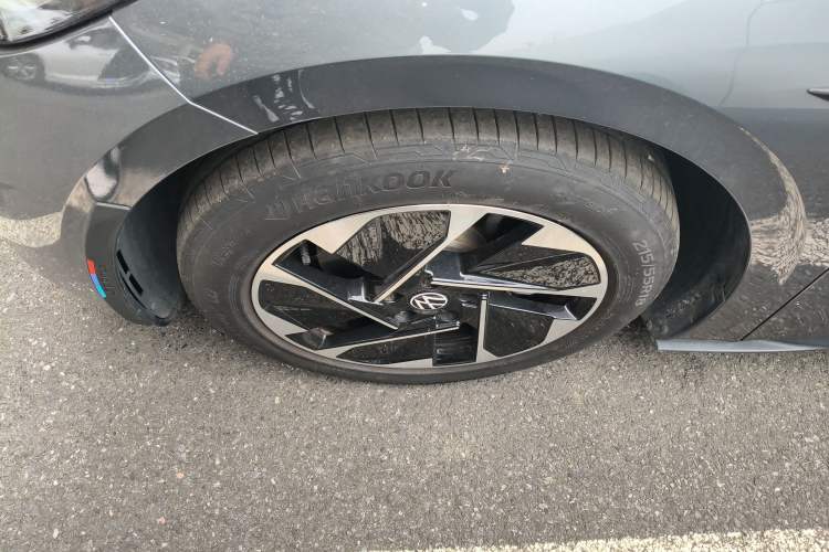 Used Volkswagen ID.3 2024 Outstanding Edition Left Front Wheel Hub