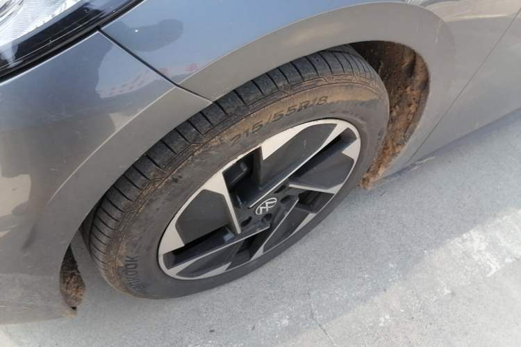 Used Volkswagen ID.3 2024 Pure & Smart Edition Left Front Wheel Hub