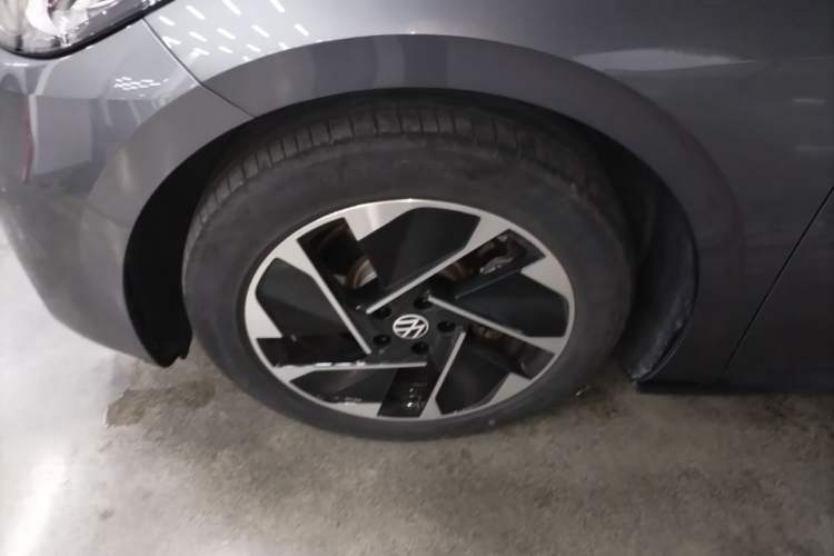 Used Volkswagen ID.3 2024 Outstanding Edition Left Front Wheel Hub