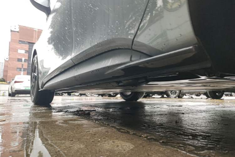 Used Volkswagen ID.3 2024 Outstanding Edition Left Side Sill