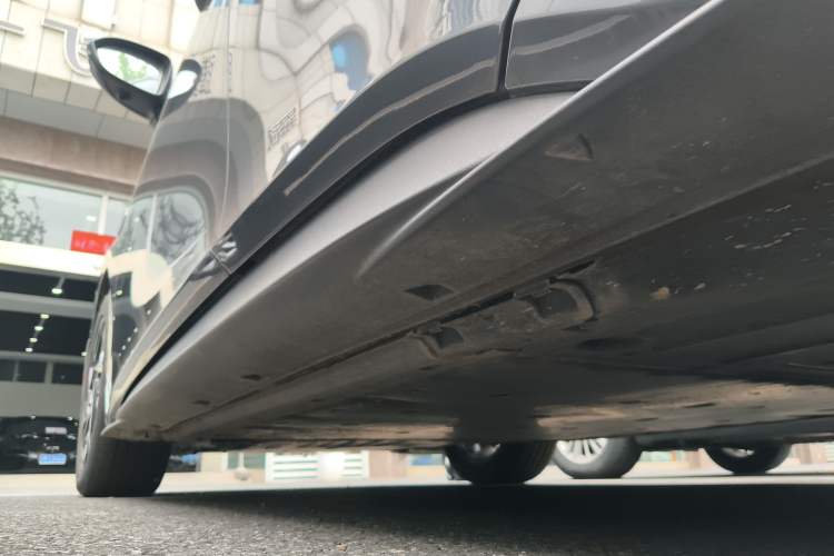 Used Volkswagen ID.3 2024 Outstanding Edition Left Side Sill