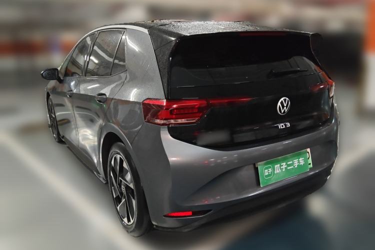 Used Volkswagen ID.3 2024 Outstanding Edition Rear Left 45 Deg