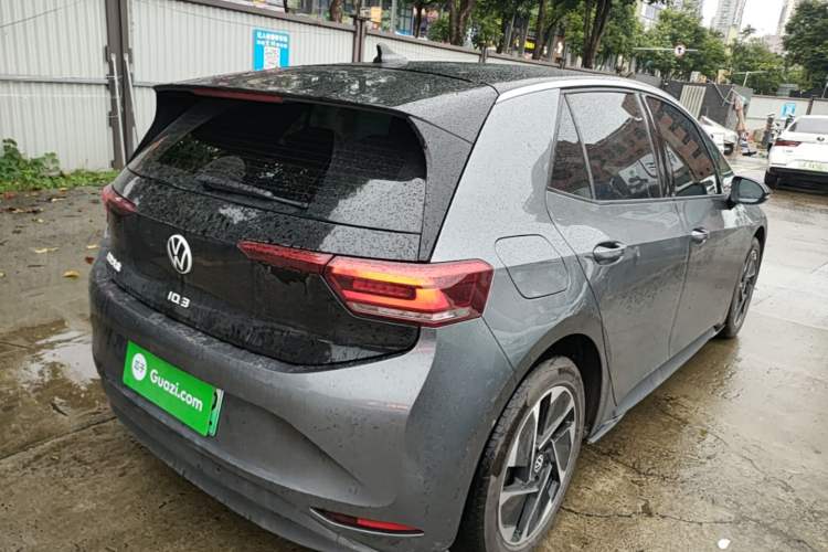 Used Volkswagen ID.3 2024 Outstanding Edition Rear Right 45 Deg