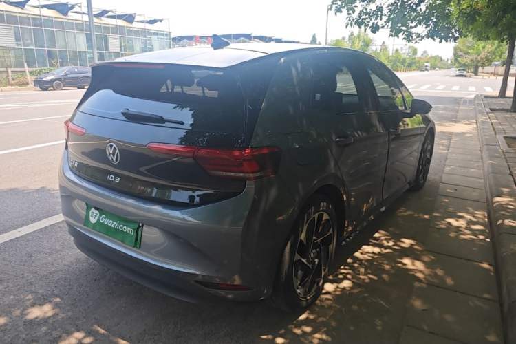 Used Volkswagen ID.3 2024 Pure & Smart Edition Rear Right 45 Deg