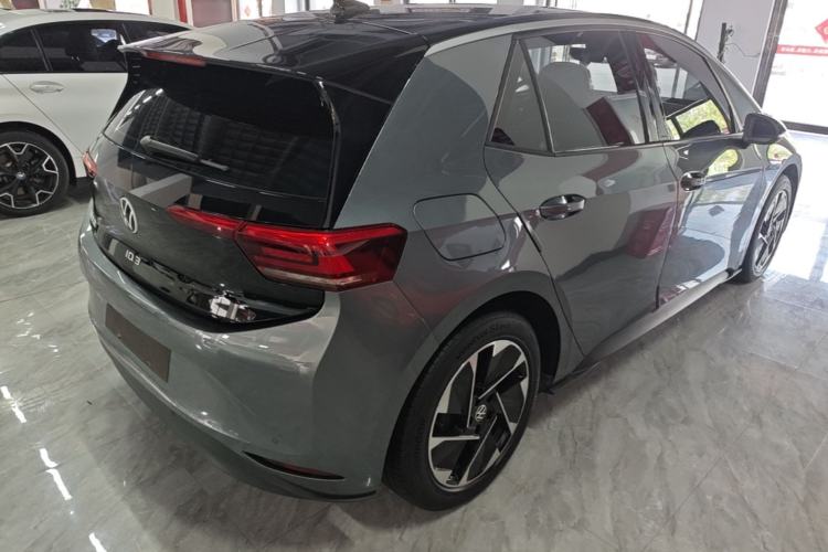 Used Volkswagen ID.3 2024 Pure & Smart Edition Rear Right 45 Deg