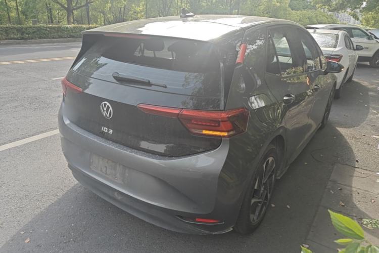 Used Volkswagen ID.3 2024 Outstanding Edition Rear Right 45 Deg