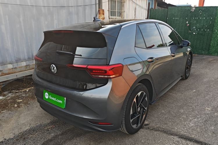 Used Volkswagen ID.3 2024 Outstanding Edition Rear Right 45 Deg