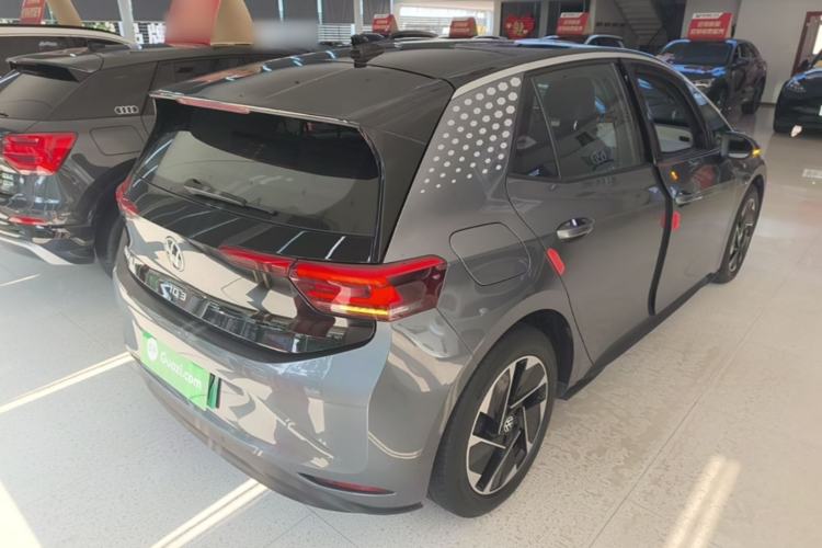 Used Volkswagen ID.3 2024 Outstanding Edition Rear Right 45 Deg