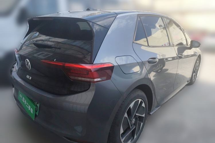 Used Volkswagen ID.3 2024 Outstanding Edition Rear Right 45 Deg