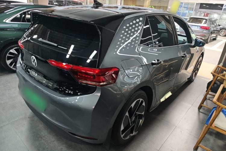 Used Volkswagen ID.3 2024 Intelligent Edition Rear Right 45 Deg