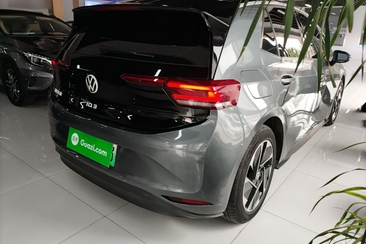Used Volkswagen ID.3 2024 Outstanding Edition Rear Right 45 Deg