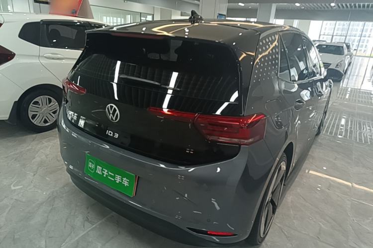 Used Volkswagen ID.3 2024 Outstanding Edition Rear Right 45 Deg
