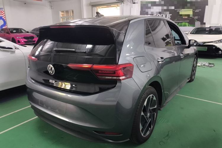 Used Volkswagen ID.3 2024 Pure & Smart Edition Rear Right 45 Deg