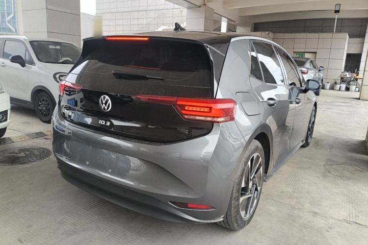 Used Volkswagen ID.3 2024 Pure & Smart Edition Rear Right 45 Deg