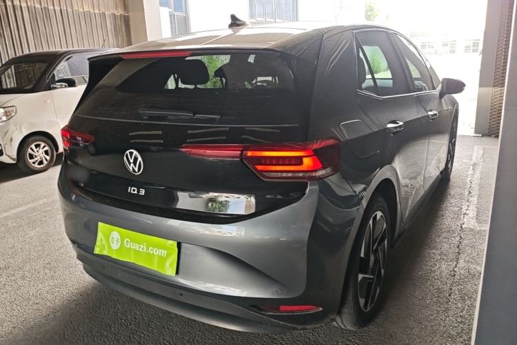 Used Volkswagen ID.3 2024 Intelligent Edition Rear Right 45 Deg