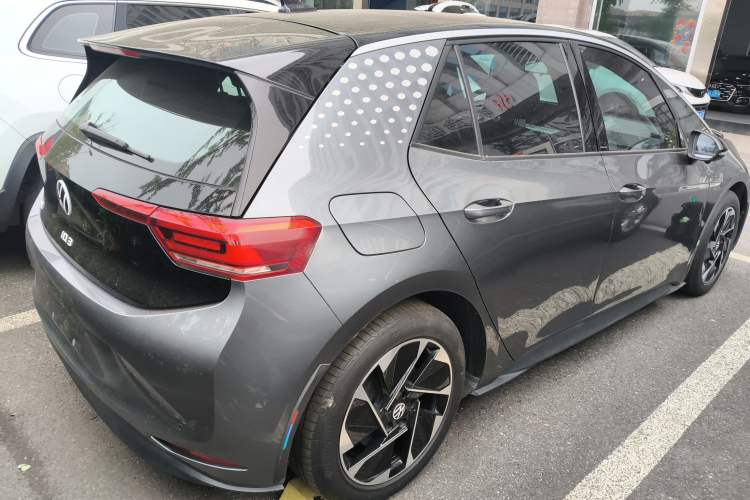 Used Volkswagen ID.3 2024 Outstanding Edition Rear Right 45 Deg