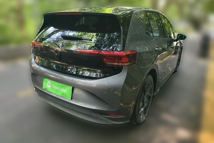 Used Volkswagen ID.3 2024 Pure & Smart Edition Rear Right 45 Deg