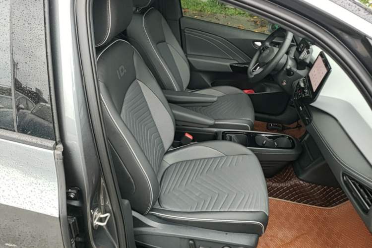 Used Volkswagen ID.3 2024 Outstanding Edition Right Front Seat