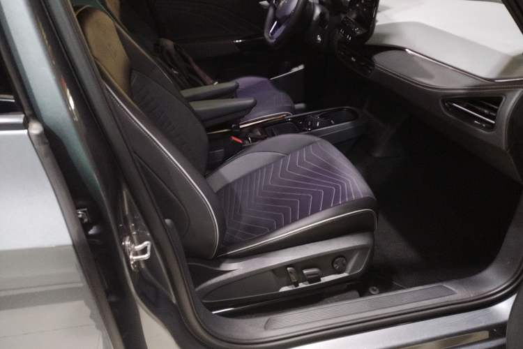 Used Volkswagen ID.3 2024 Outstanding Edition Right Front Seat